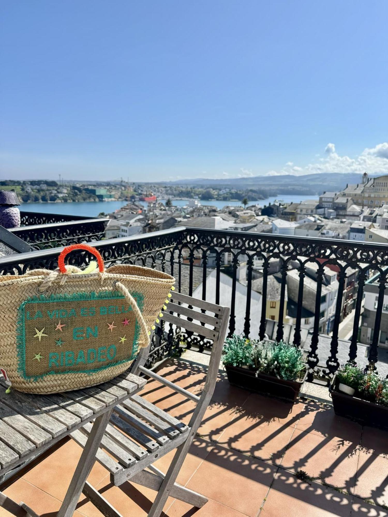 Moderno Piso Con La Mejor Terraza De Ribadeo Y Vistas Maravillosas Ngoại thất bức ảnh
